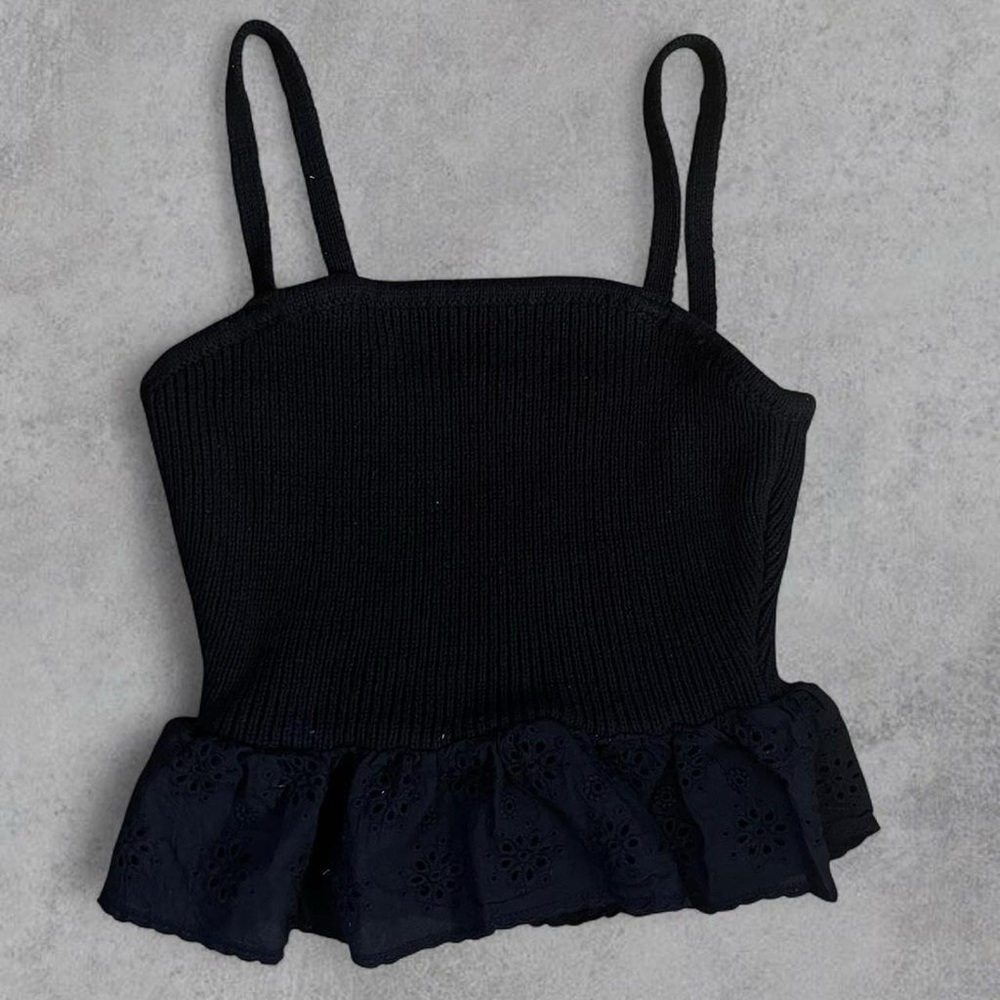 Forever 21 Black Ribbed Eyelet Ruffle Cami minimalist casual summer size S